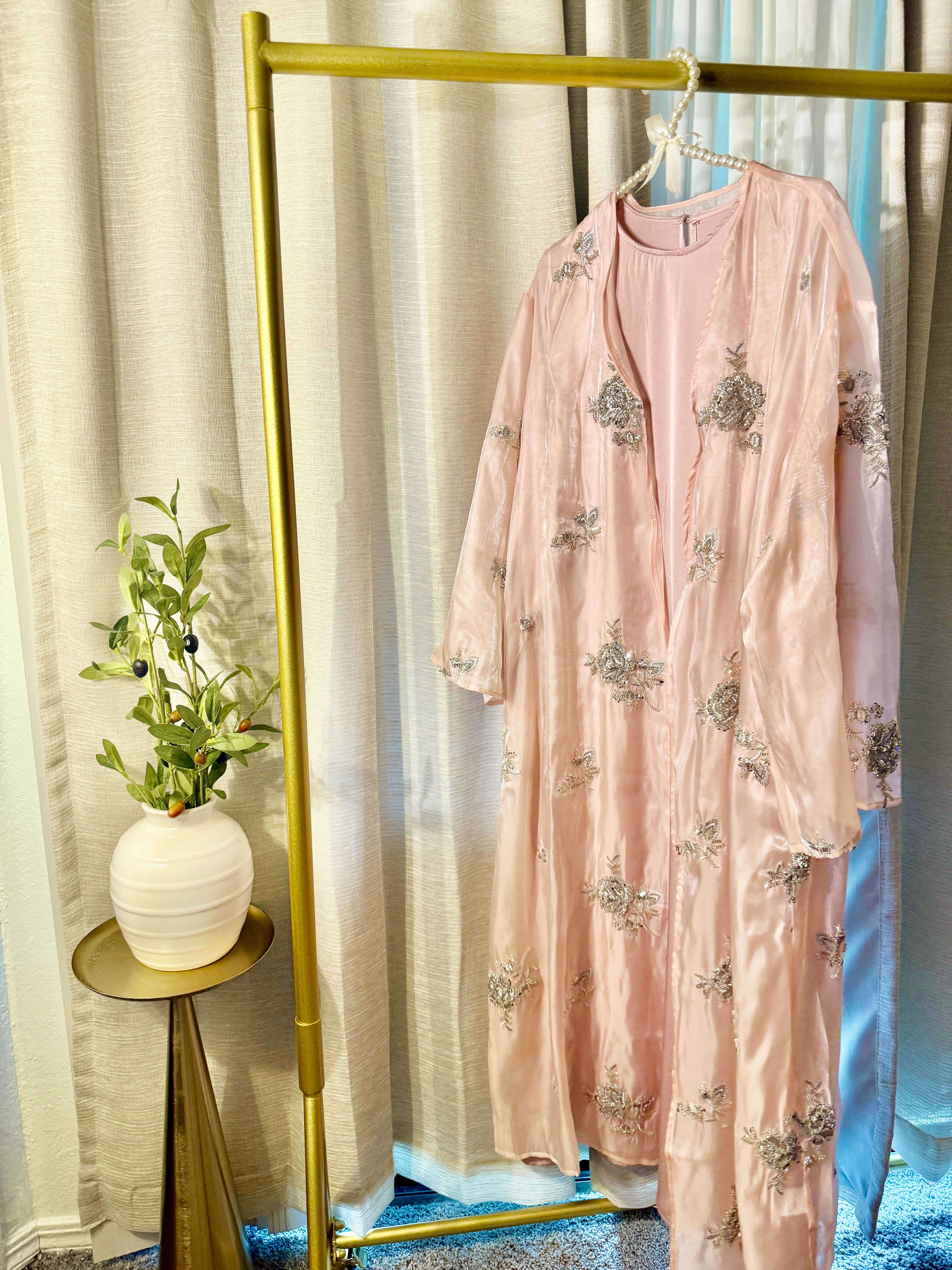 Amirah Abaya — Soft Blush